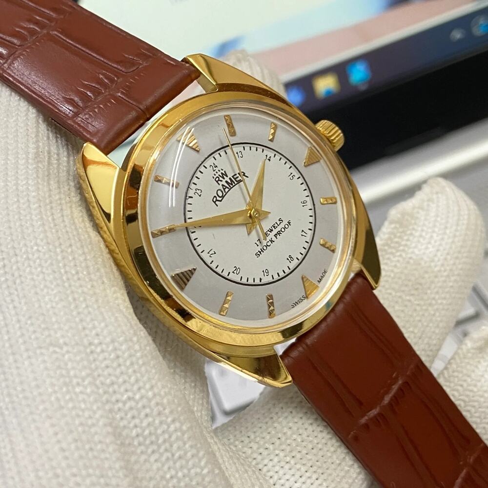 Vintage 1984 Roamer Manual Mens Gold Watch W/Leather Strap & White accents - Picture 2 of 7